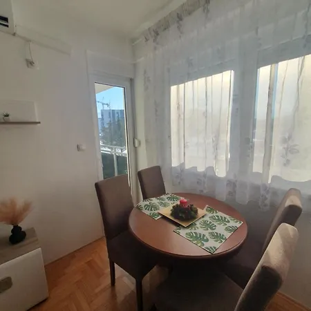 Apartment Stan Na Dan *